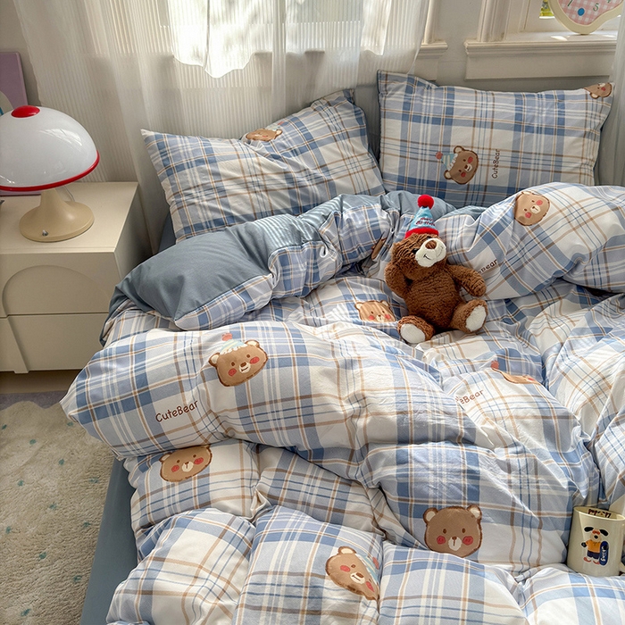 91家纺网 家纺一手货源 找家纺 沐芷 2025 软萌卡通超柔水洗棉单被套A类 被套单件被罩 格纹熊