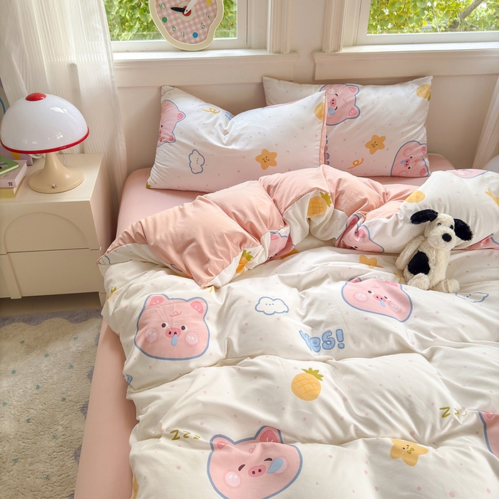 91家纺网 家纺一手货源 找家纺 沐芷 2025 A类软萌水洗棉卡通印花四件套床上用品三件套被套床单 困困小猪