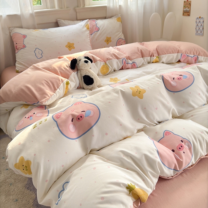 91家纺网 家纺一手货源 找家纺 沐芷 2025 A类软萌水洗棉卡通印花四件套床上用品三件套被套床单 困困小猪
