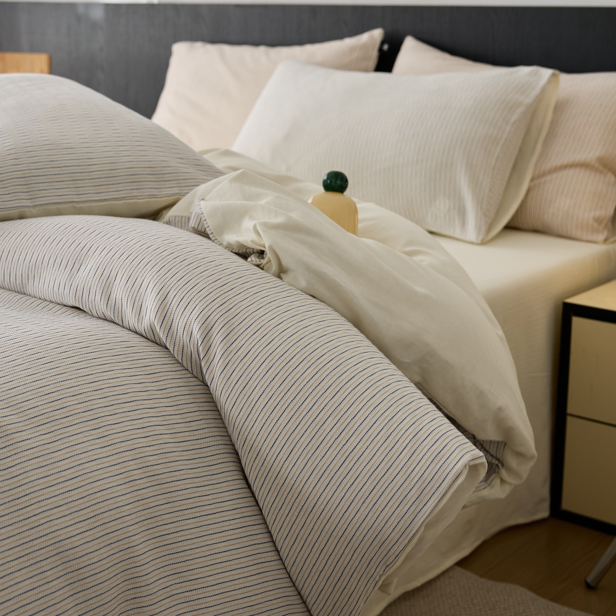 91家纺网 家纺一手货源 找家纺 （总）安莱生活 2025新款精梳纱色织提花四件套-森韵