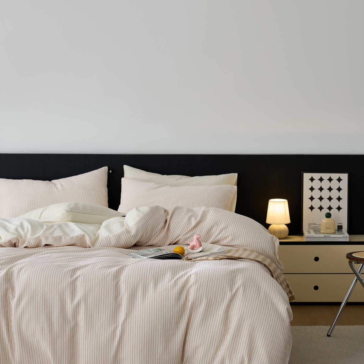 91家纺网 家纺一手货源 找家纺 安莱生活 2025新款精梳纱色织提花四件套-森韵 森韵-红白彩条