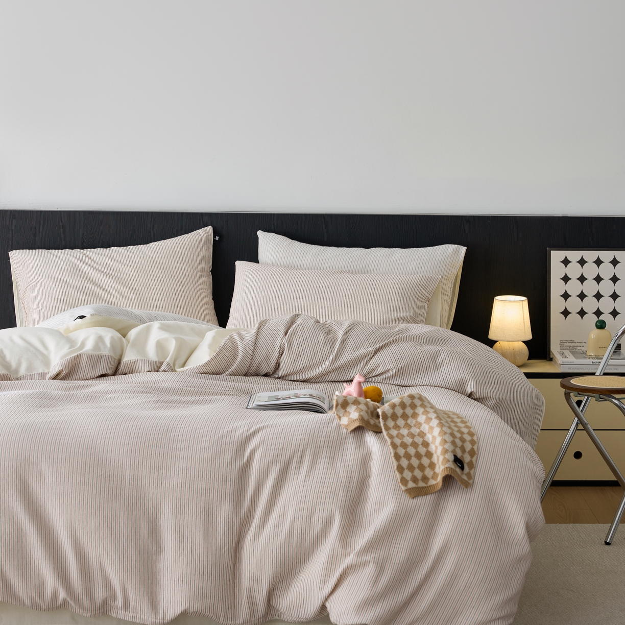 91家纺网 家纺一手货源 找家纺 安莱生活 2025新款精梳纱色织提花四件套-森韵 森韵-红蓝彩条