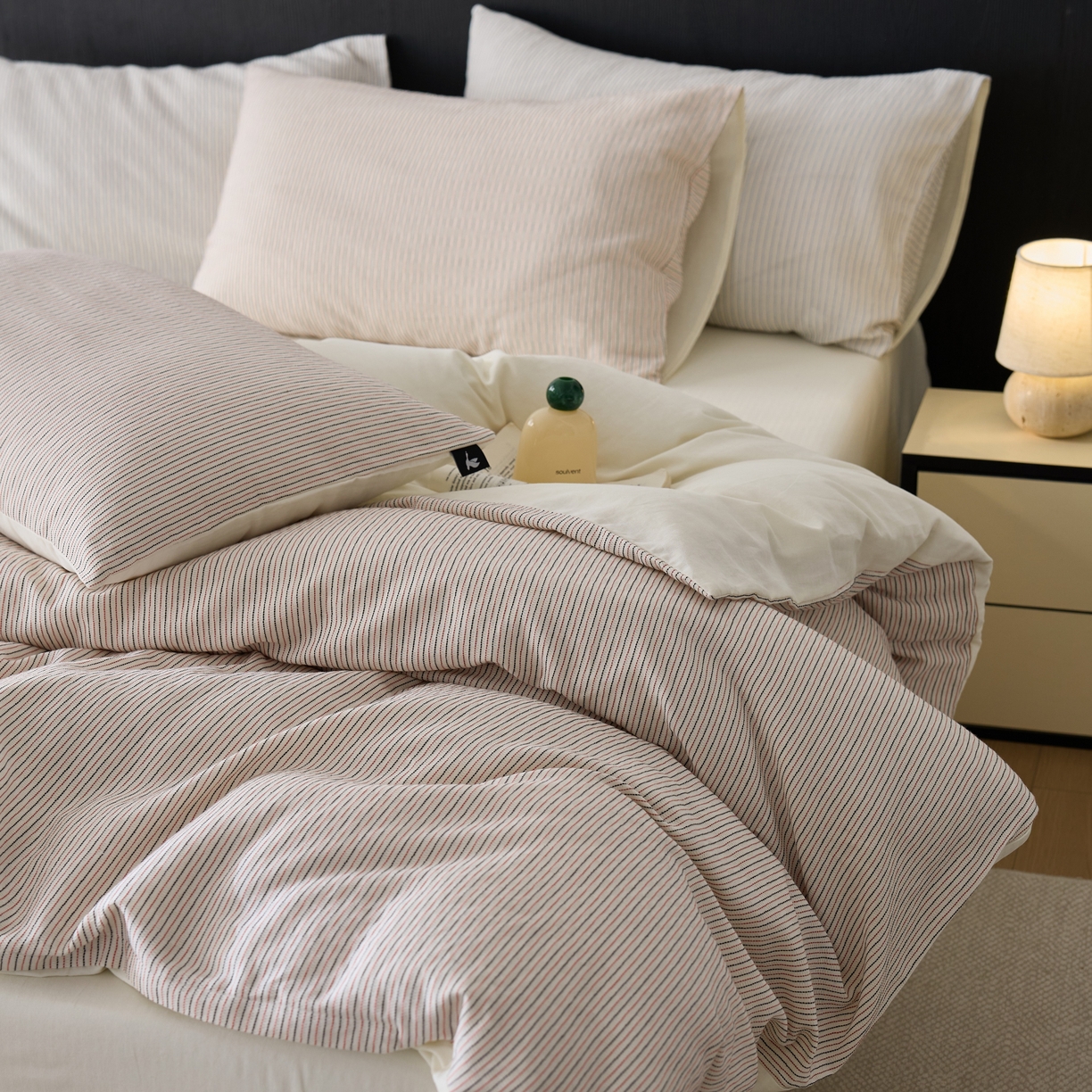 91家纺网 家纺一手货源 找家纺 安莱生活 2025新款精梳纱色织提花四件套-森韵 森韵-红蓝彩条