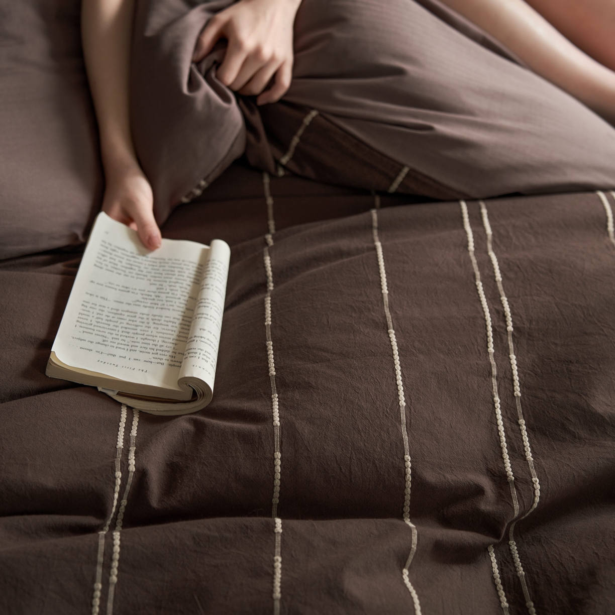 91家纺网 家纺一手货源 找家纺 （总）安莱生活 2025新款水洗色织提花四件套--巷往印记