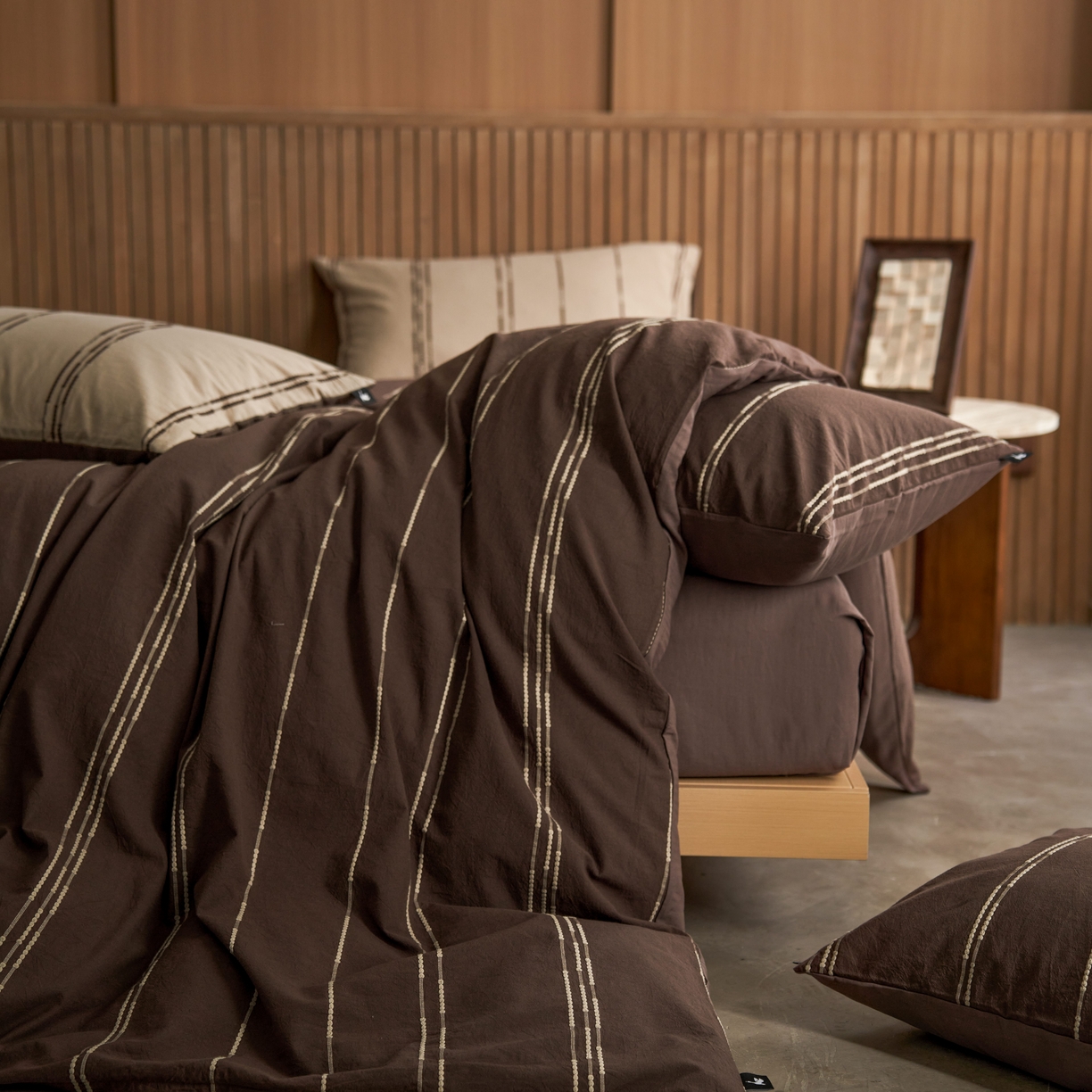 91家纺网 家纺一手货源 找家纺 （总）安莱生活 2025新款水洗色织提花四件套--巷往印记