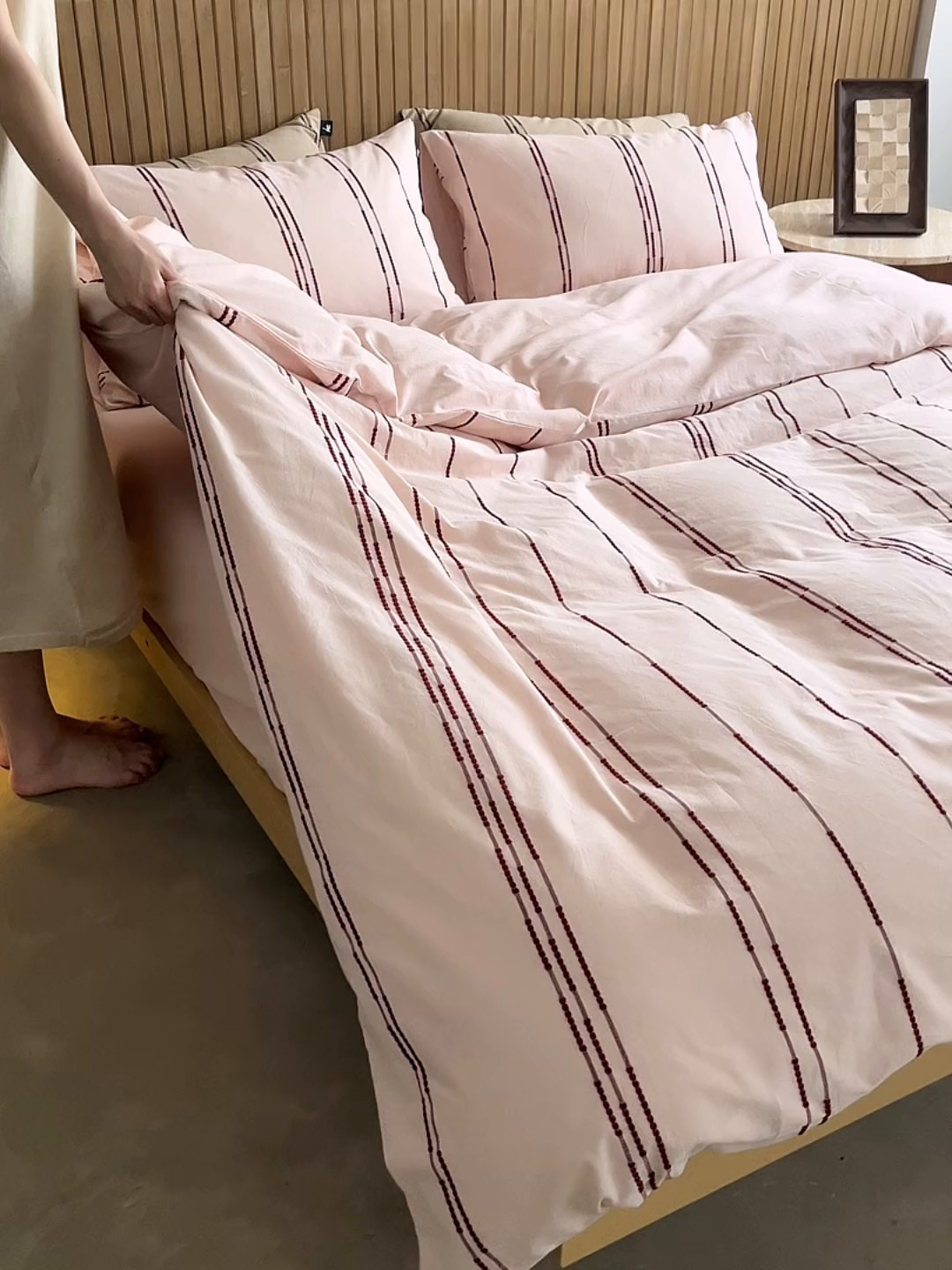 91家纺网 家纺一手货源 找家纺 安莱生活 2025新款水洗色织提花四件套--巷往印记 巷往印记-嫩粉