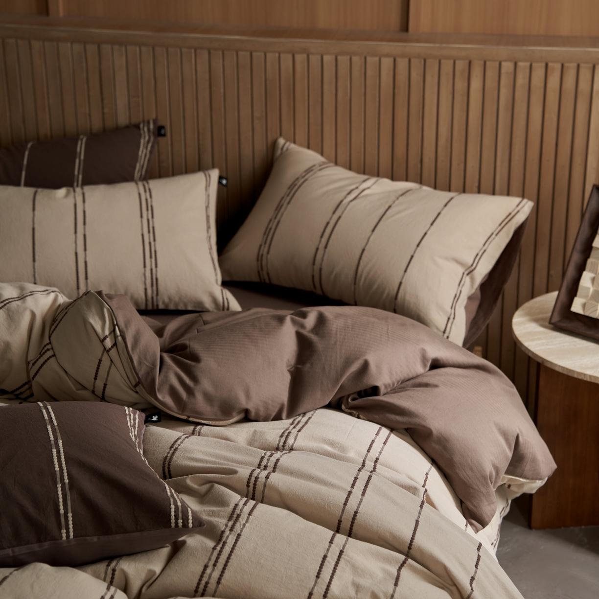 91家纺网 家纺一手货源 找家纺 安莱生活 2025新款水洗色织提花四件套--巷往印记 巷往印记-榛果