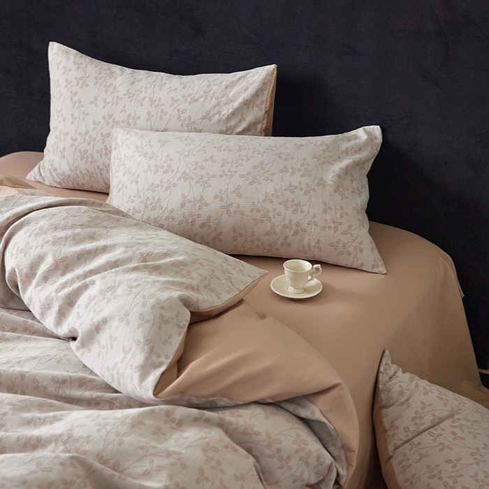 91家纺网 家纺一手货源 找家纺 优品阁 2025新款全棉纯棉A类人字斜三层纱提花四件套-叶叶情深系列 叶叶情深-卡其