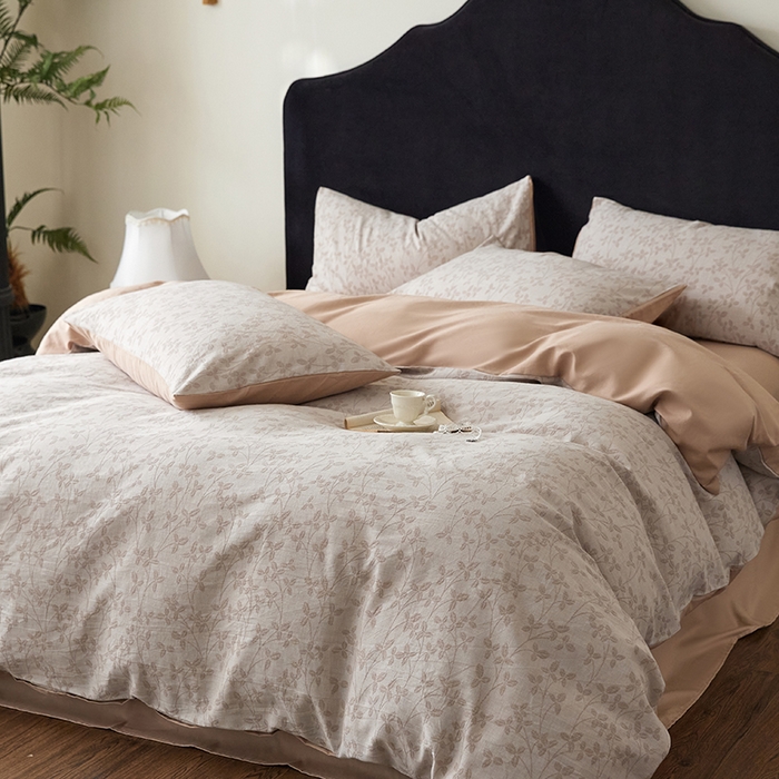 91家纺网 家纺一手货源 找家纺 优品阁 2025新款全棉纯棉A类人字斜三层纱提花四件套-叶叶情深系列 叶叶情深-卡其