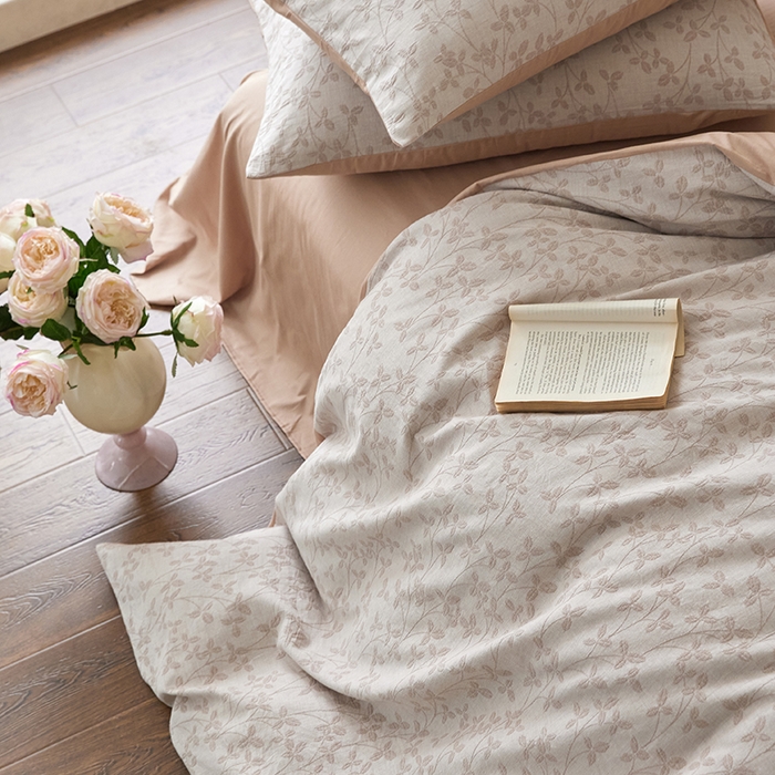 91家纺网 家纺一手货源 找家纺 优品阁 2025新款全棉纯棉A类人字斜三层纱提花四件套-叶叶情深系列 叶叶情深-卡其