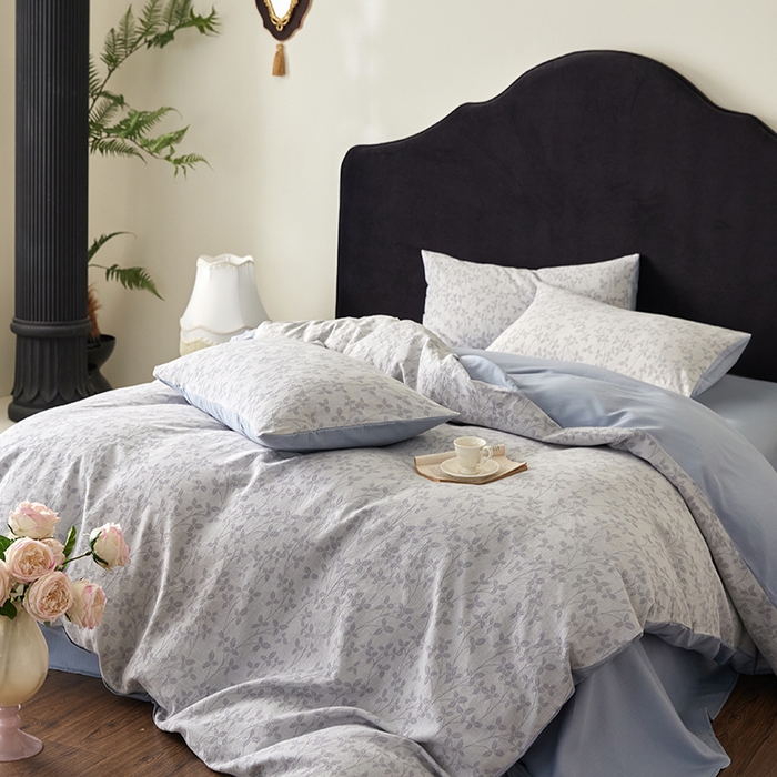 91家纺网 家纺一手货源 找家纺 优品阁 2025新款全棉纯棉A类人字斜三层纱提花四件套-叶叶情深系列 叶叶情深-雾霾蓝