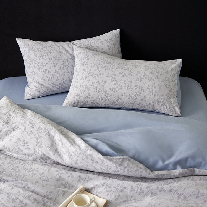 91家纺网 家纺一手货源 找家纺 优品阁 2025新款全棉纯棉A类人字斜三层纱提花四件套-叶叶情深系列 叶叶情深-雾霾蓝