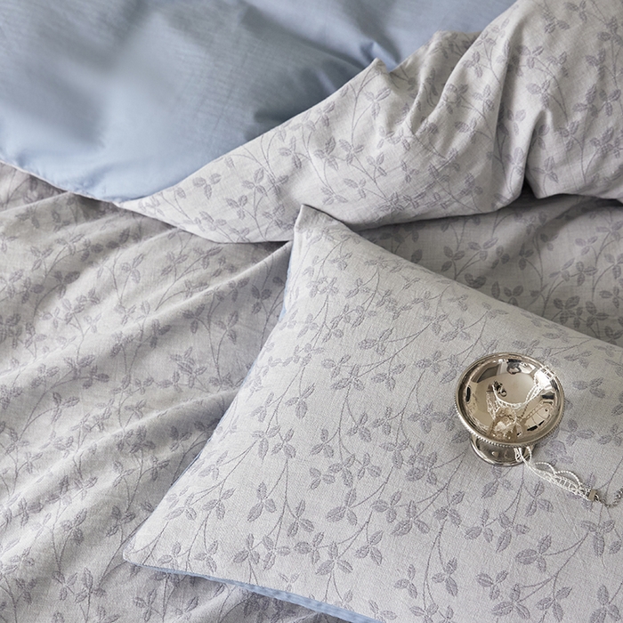 91家纺网 家纺一手货源 找家纺 优品阁 2025新款全棉纯棉A类人字斜三层纱提花四件套-叶叶情深系列 叶叶情深-雾霾蓝