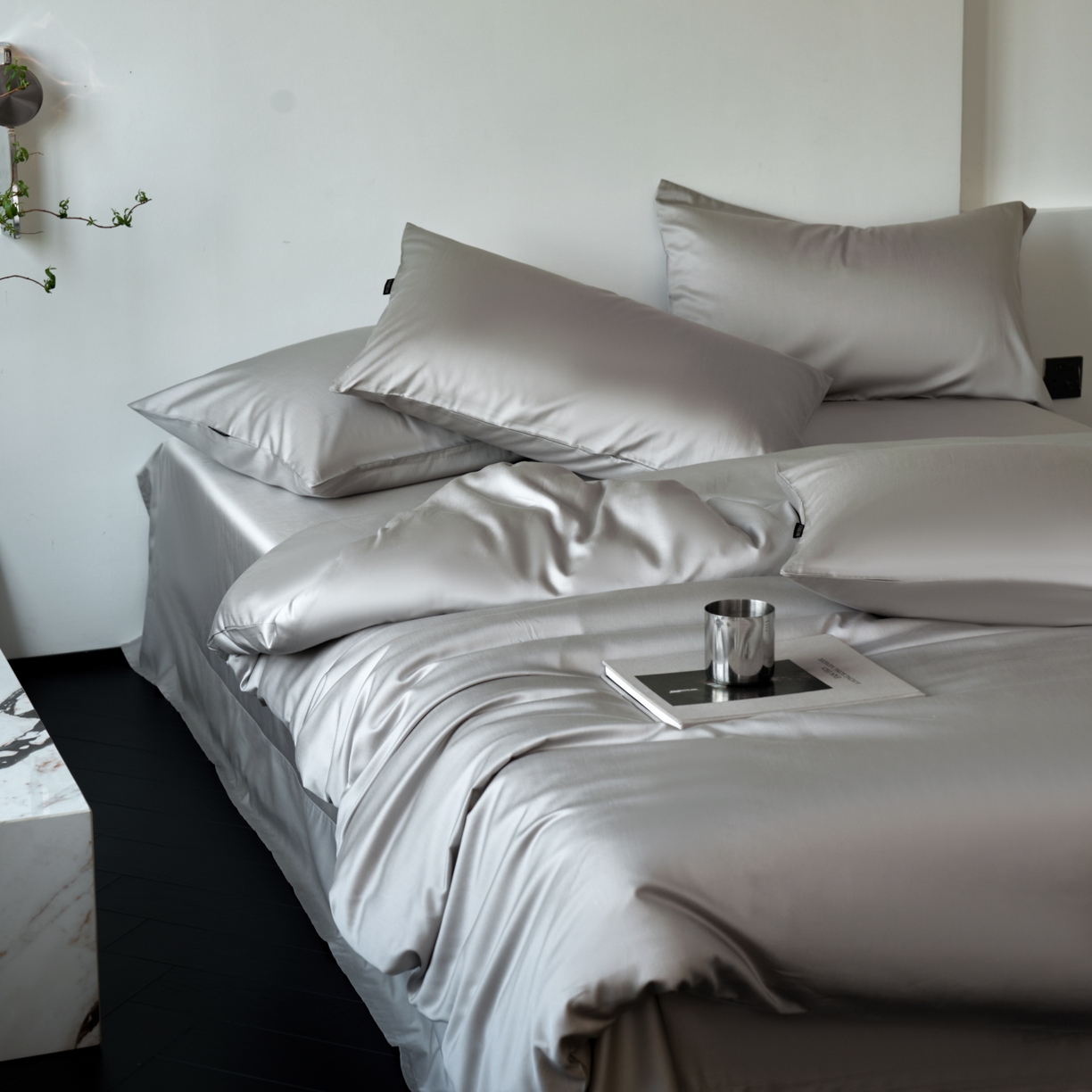 91家纺网 家纺一手货源 找家纺 秀色家纺 2025新款夏季轻奢A类100天丝长绒棉纯色床上四件套夏季冰丝被套床单高级感 Air天丝绵-幻影灰