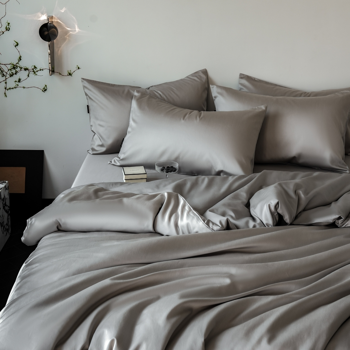 91家纺网 家纺一手货源 找家纺 秀色家纺 2025新款夏季轻奢A类100天丝长绒棉纯色床上四件套夏季冰丝被套床单高级感 Air天丝绵-幻影灰+薄雾灰