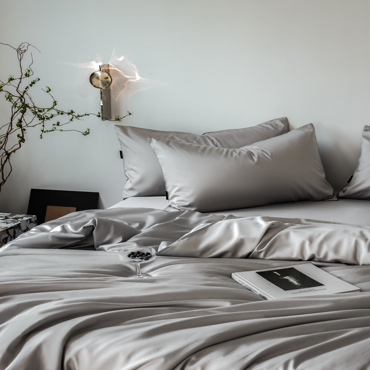 91家纺网 家纺一手货源 找家纺 秀色家纺 2025新款夏季轻奢A类100天丝长绒棉纯色床上四件套夏季冰丝被套床单高级感 Air天丝绵-幻影灰+薄雾灰