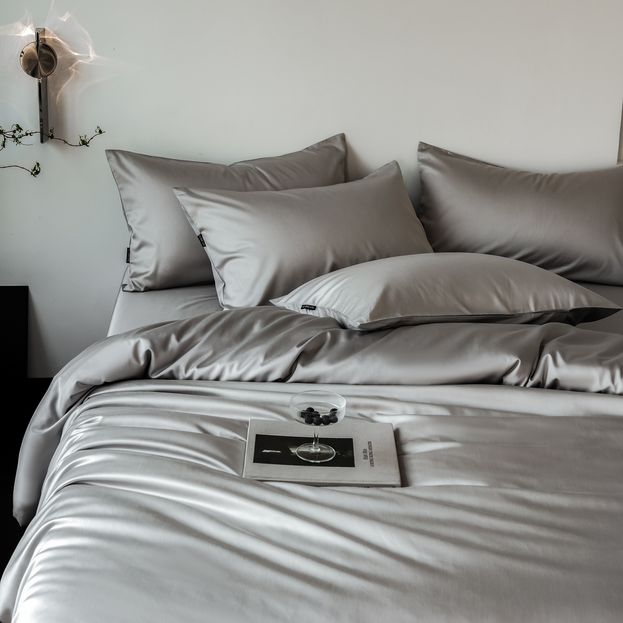 91家纺网 家纺一手货源 找家纺 秀色家纺 2025新款夏季轻奢A类100天丝长绒棉纯色床上四件套夏季冰丝被套床单高级感 Air天丝绵-幻影灰+薄雾灰