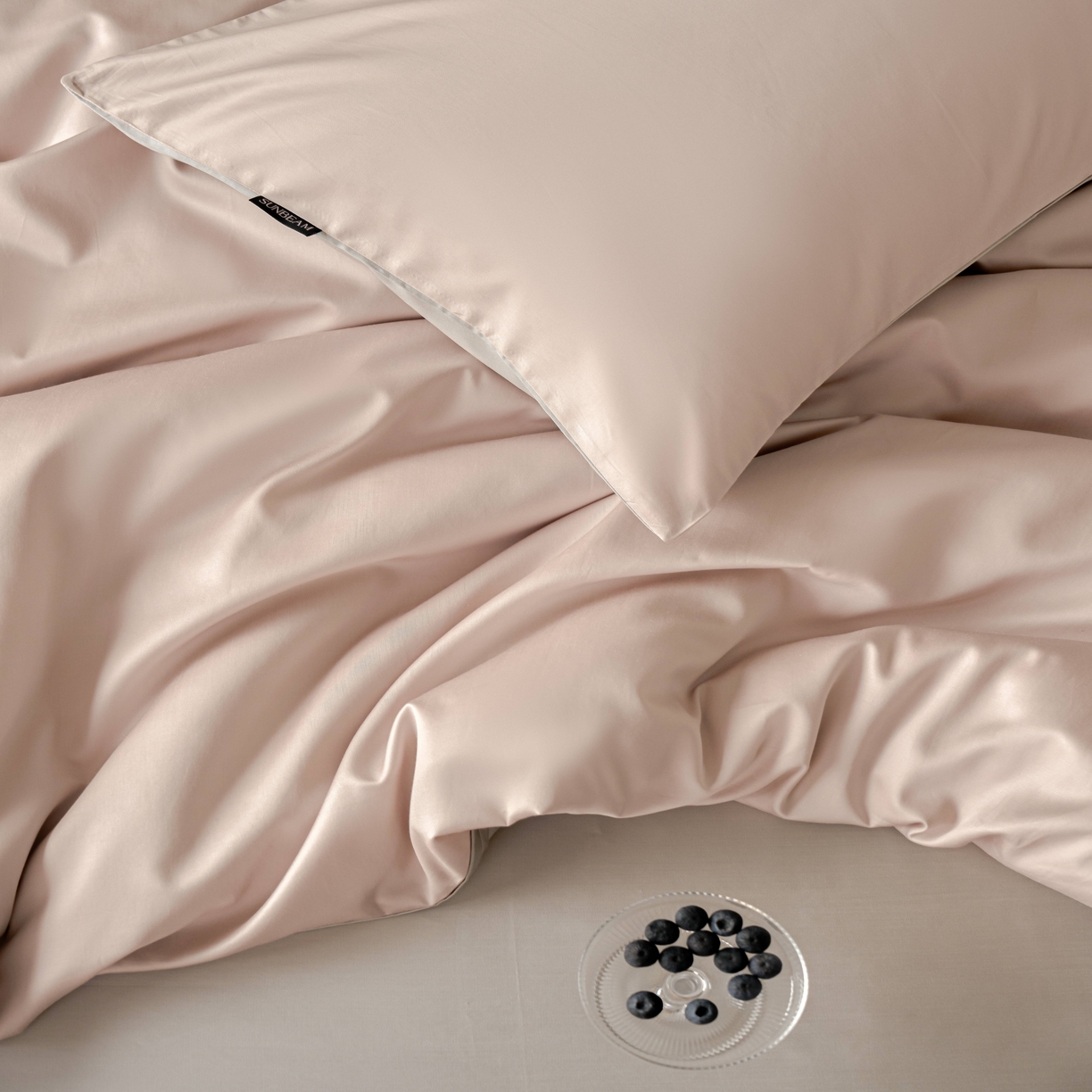 91家纺网 家纺一手货源 找家纺 秀色家纺 2025新款夏季轻奢A类100天丝长绒棉纯色床上四件套夏季冰丝被套床单高级感 Air天丝绵-桃灰粉+幻影灰