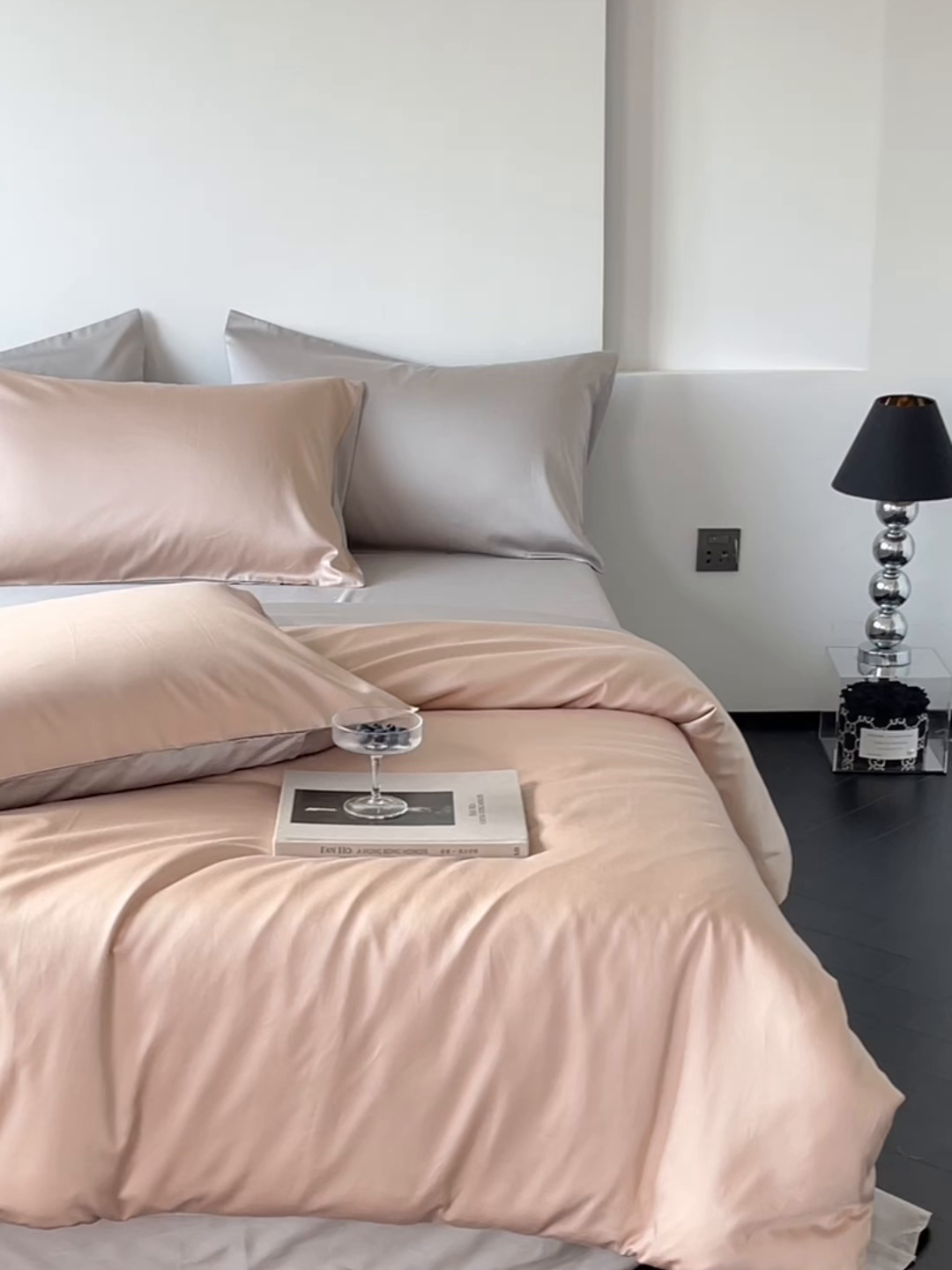91家纺网 家纺一手货源 找家纺 秀色家纺 2025新款夏季轻奢A类100天丝长绒棉纯色床上四件套夏季冰丝被套床单高级感 Air天丝绵-桃灰粉+幻影灰