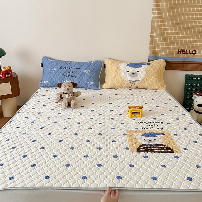 91家纺网 家纺一手货源 找家纺 RYB红黄兰 2025ins原创新款设计师款大版凉感水洗乳胶凉席三件套 波点熊仔