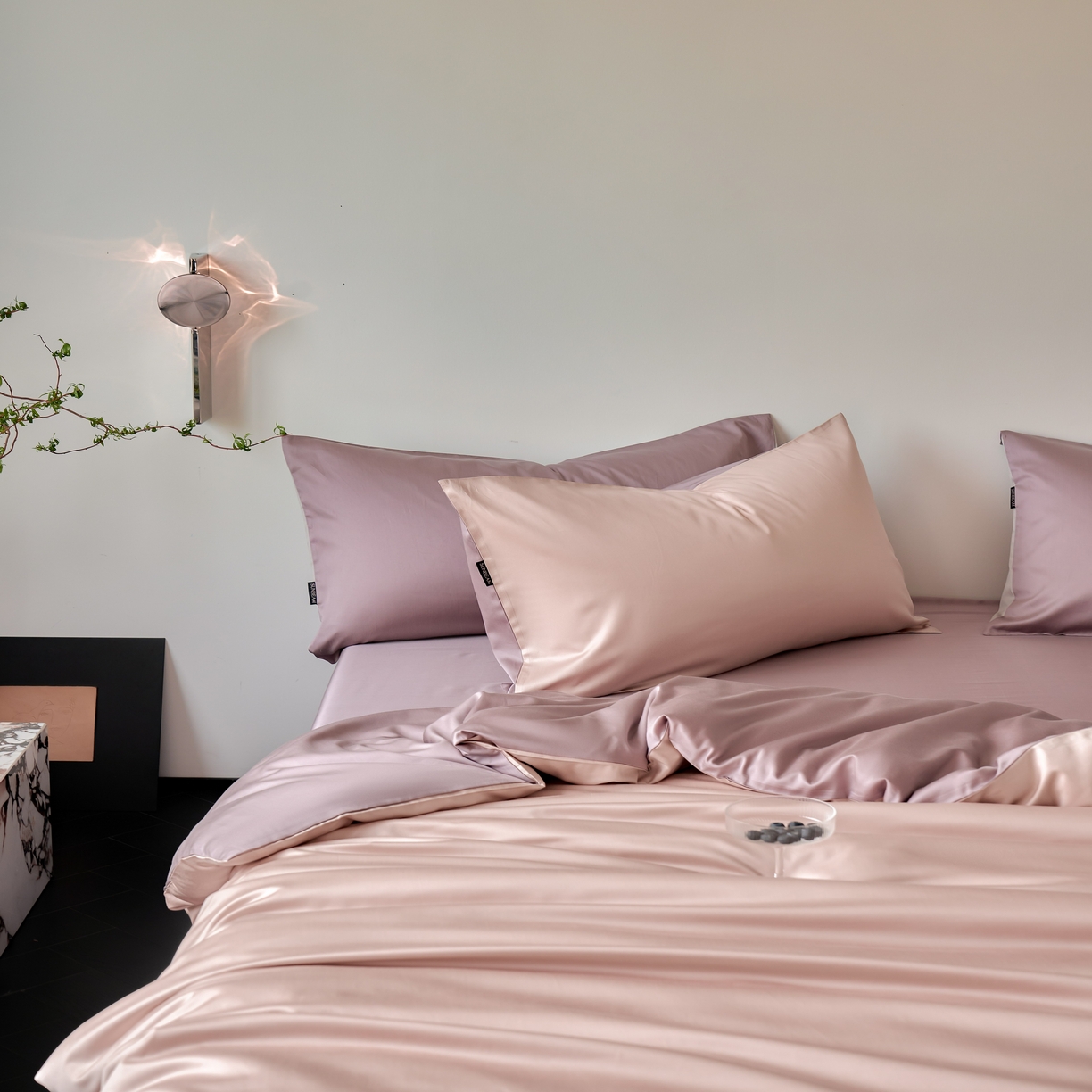 91家纺网 家纺一手货源 找家纺 秀色家纺 2025新款夏季轻奢A类100天丝长绒棉纯色床上四件套夏季冰丝被套床单高级感 Air天丝绵-桃灰粉+迷雾紫