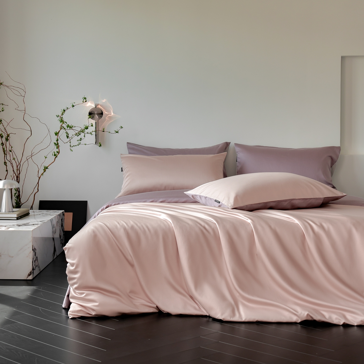 91家纺网 家纺一手货源 找家纺 秀色家纺 2025新款夏季轻奢A类100天丝长绒棉纯色床上四件套夏季冰丝被套床单高级感 Air天丝绵-桃灰粉+迷雾紫