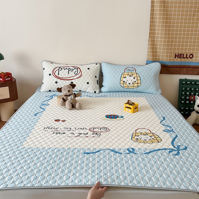 91家纺网 家纺一手货源 找家纺 RYB红黄兰 2025ins原创新款设计师款大版凉感水洗乳胶凉席三件套 狗狗日记