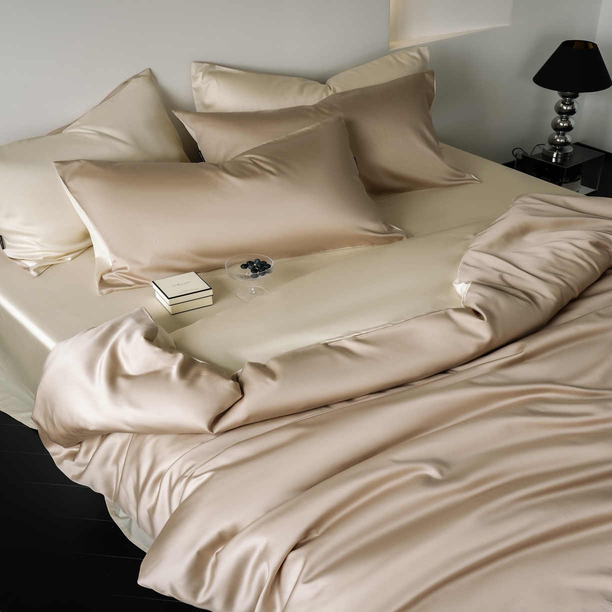 91家纺网 家纺一手货源 找家纺 秀色家纺 2025新款夏季轻奢A类100天丝长绒棉纯色床上四件套夏季冰丝被套床单高级感 Air天丝绵-温柔奶白