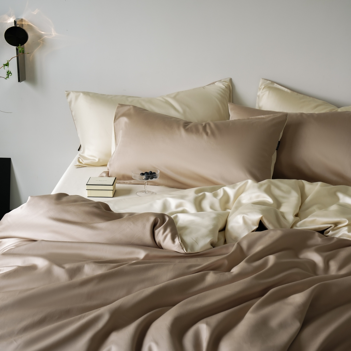 91家纺网 家纺一手货源 找家纺 秀色家纺 2025新款夏季轻奢A类100天丝长绒棉纯色床上四件套夏季冰丝被套床单高级感 Air天丝绵-温柔奶白