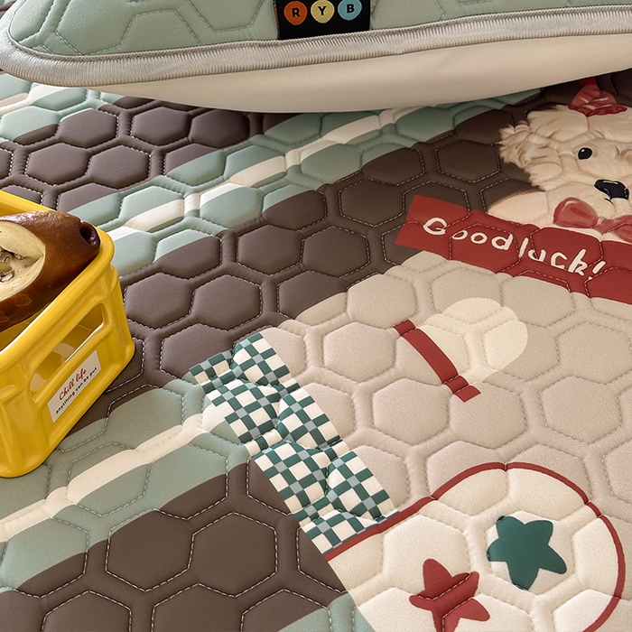 91家纺网 家纺一手货源 找家纺 RYB红黄兰 2025ins原创新款设计师款大版凉感水洗乳胶凉席三件套 泰迪小窝