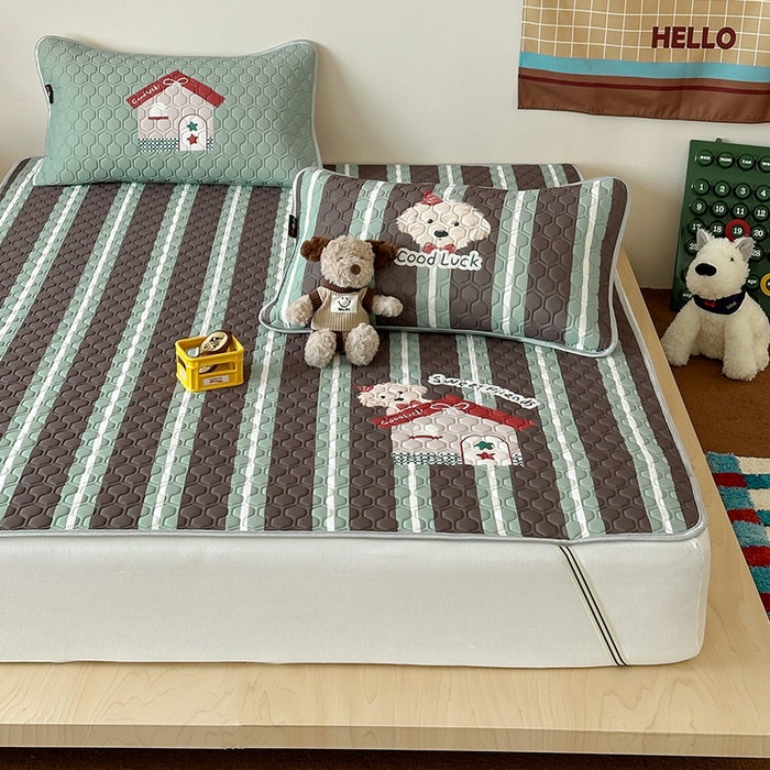 91家纺网 家纺一手货源 找家纺 RYB红黄兰 2025ins原创新款设计师款大版凉感水洗乳胶凉席三件套 泰迪小窝