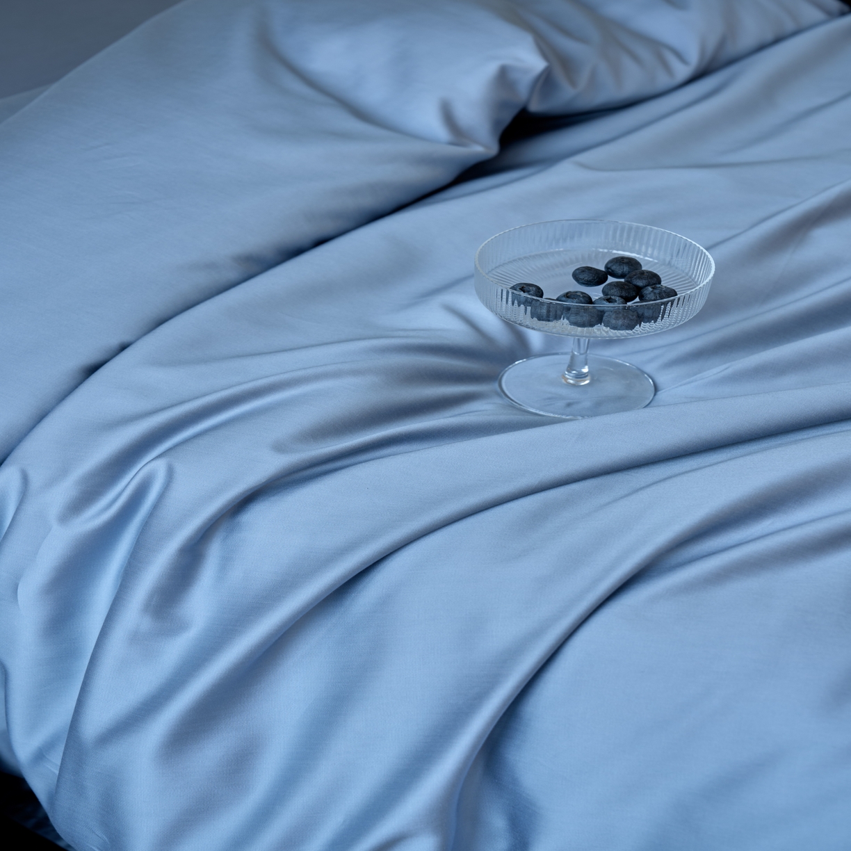 91家纺网 家纺一手货源 找家纺 秀色家纺 2025新款夏季轻奢A类100天丝长绒棉纯色床上四件套夏季冰丝被套床单高级感 Air天丝绵-星雾蓝