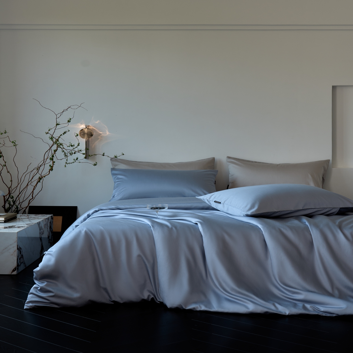 91家纺网 家纺一手货源 找家纺 秀色家纺 2025新款夏季轻奢A类100天丝长绒棉纯色床上四件套夏季冰丝被套床单高级感 Air天丝绵-星雾蓝