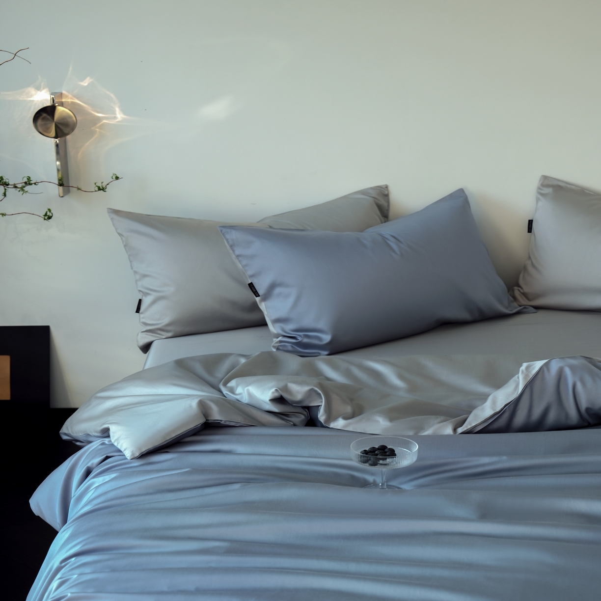 91家纺网 家纺一手货源 找家纺 秀色家纺 2025新款夏季轻奢A类100天丝长绒棉纯色床上四件套夏季冰丝被套床单高级感 Air天丝绵-星雾蓝+薄雾灰