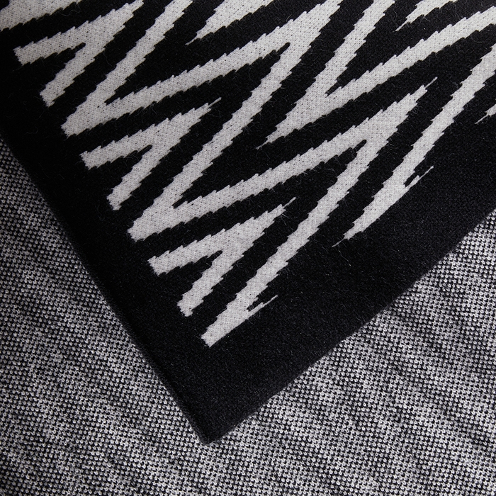 91家纺网 家纺一手货源 找家纺 航途席业 2025新款亲肤舒适航空毯盖毯系列 w黑