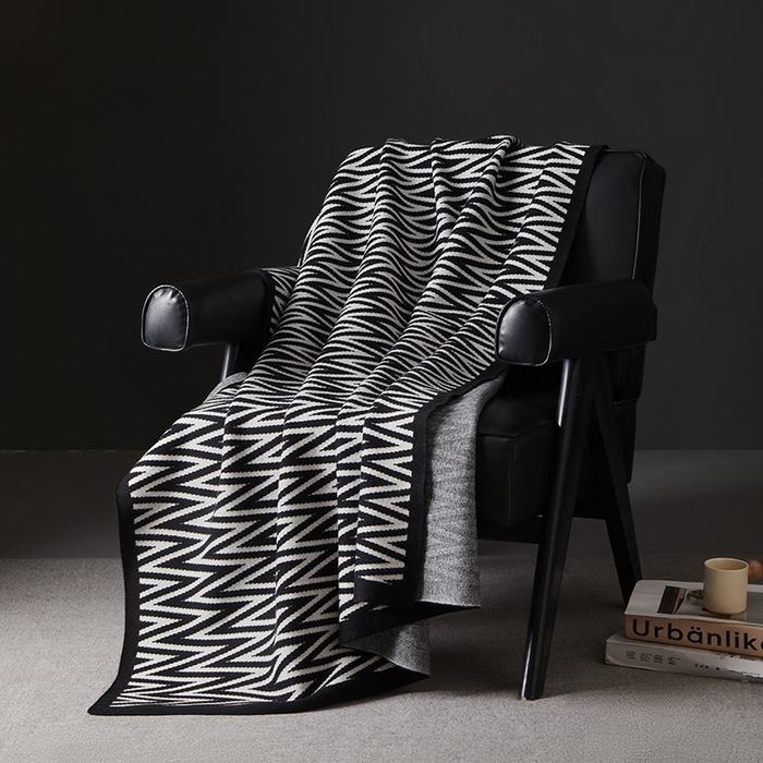 91家纺网 家纺一手货源 找家纺 航途席业 2025新款亲肤舒适航空毯盖毯系列 w黑