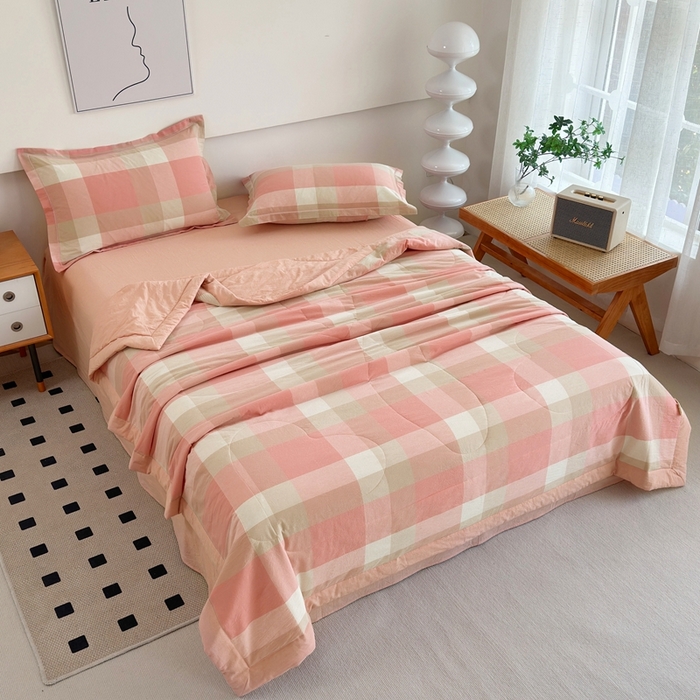 91家纺网 家纺一手货源 找家纺 三沁2025新款全棉色织水洗棉夏被 米夕玉咖