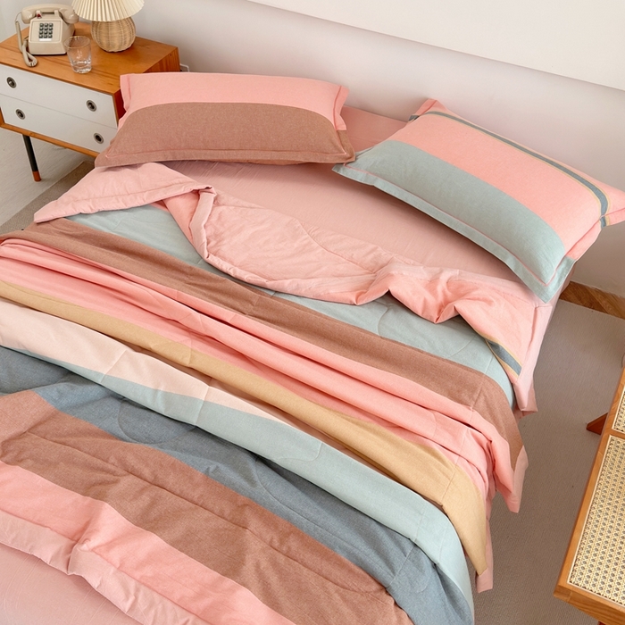 91家纺网 家纺一手货源 找家纺 三沁2025新款全棉色织水洗棉夏被 莫兰迪粉