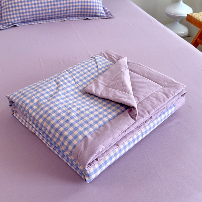 91家纺网 家纺一手货源 找家纺 三沁2025新款全棉色织水洗棉夏被 香芋紫小格