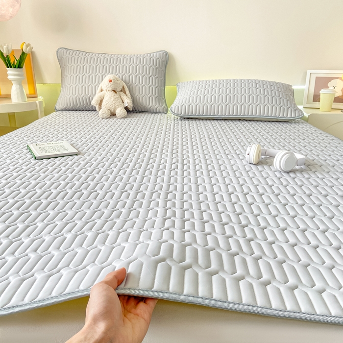 91家纺网 家纺一手货源 找家纺 （总）耐思家纺 2025新款A类0.5乳胶母婴级凉感丝印花乳胶凉席