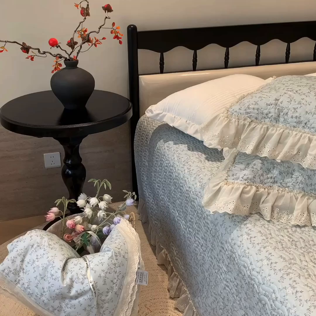 91家纺网 家纺一手货源 找家纺 奈萝家纺 2025新款全棉蕾丝花边床盖三件套四件套纯棉花边夏被 夏蓝