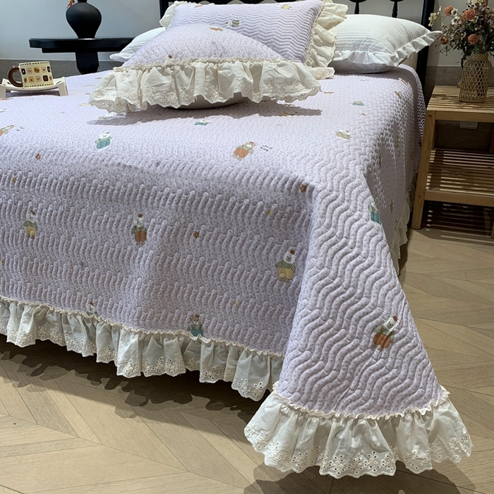 91家纺网 家纺一手货源 找家纺 奈萝家纺 2025新款全棉蕾丝花边床盖三件套四件套纯棉花边夏被 呆呆熊