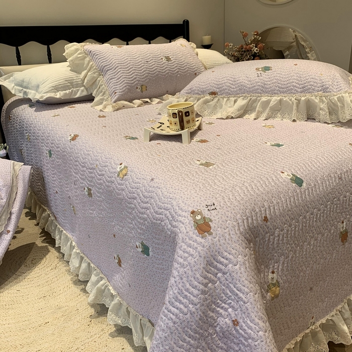 91家纺网 家纺一手货源 找家纺 奈萝家纺 2025新款全棉蕾丝花边床盖三件套四件套纯棉花边夏被 呆呆熊