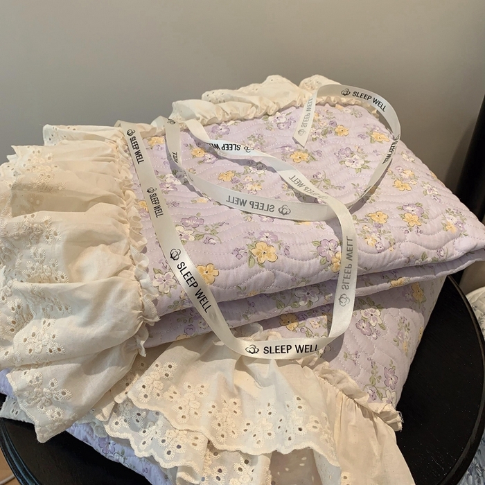 91家纺网 家纺一手货源 找家纺 奈萝家纺 2025新款全棉蕾丝花边床盖三件套四件套纯棉花边夏被 花语紫