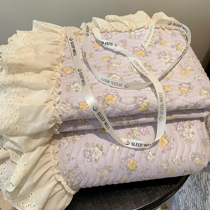 91家纺网 家纺一手货源 找家纺 奈萝家纺 2025新款全棉蕾丝花边床盖三件套四件套纯棉花边夏被 花语紫