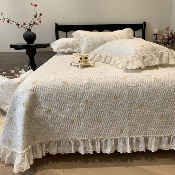 91家纺网 家纺一手货源 找家纺 奈萝家纺 2025新款全棉蕾丝花边床盖三件套四件套纯棉花边夏被 柠檬