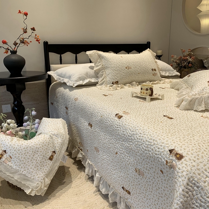 91家纺网 家纺一手货源 找家纺 奈萝家纺 2025新款全棉蕾丝花边床盖三件套四件套纯棉花边夏被 西瓜兔