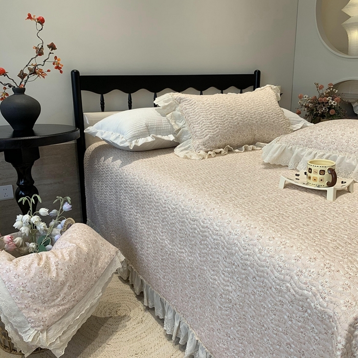 91家纺网 家纺一手货源 找家纺 奈萝家纺 2025新款全棉蕾丝花边床盖三件套四件套纯棉花边夏被 樱花