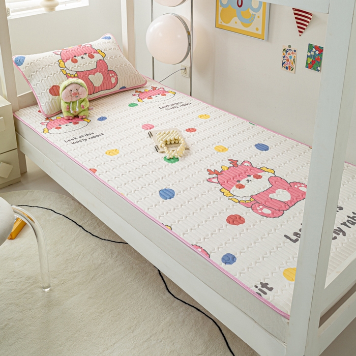 91家纺网 家纺一手货源 找家纺 （总）耐思家纺 2025新款A类0.5乳胶母婴级凉感丝印花乳胶凉席-学生款凉席