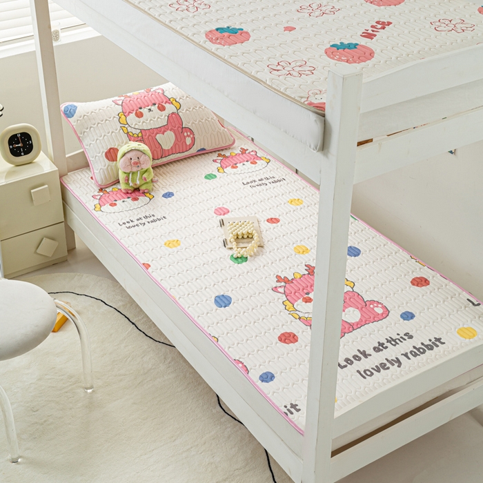 91家纺网 家纺一手货源 找家纺 （总）耐思家纺 2025新款A类0.5乳胶母婴级凉感丝印花乳胶凉席-学生款凉席